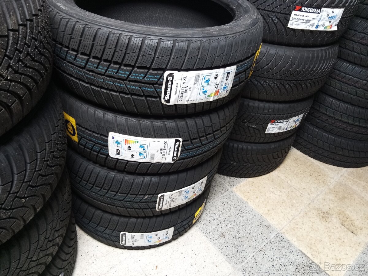 225/45 R19 XL Nové Barum Zimní