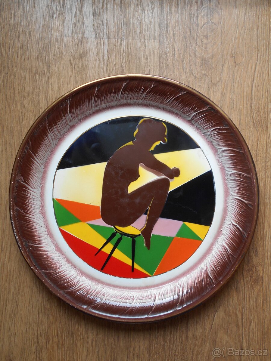 Starý, smaltovaný tácek, akt.