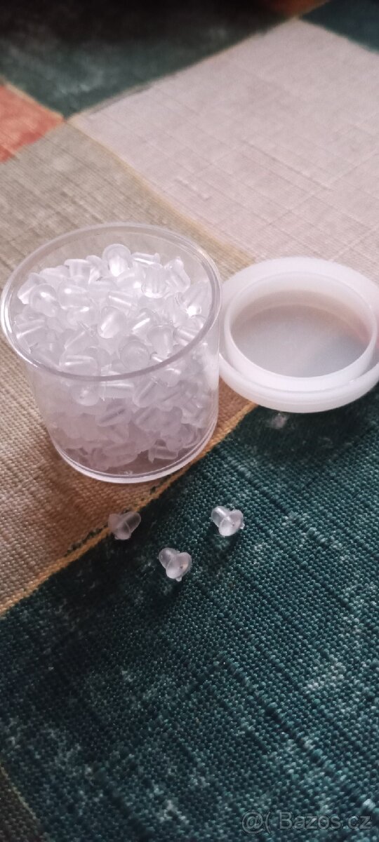 Špuntíky na naušnice