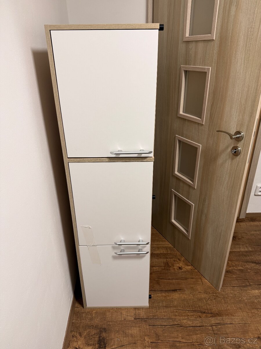 Daruji komodu za odvoz