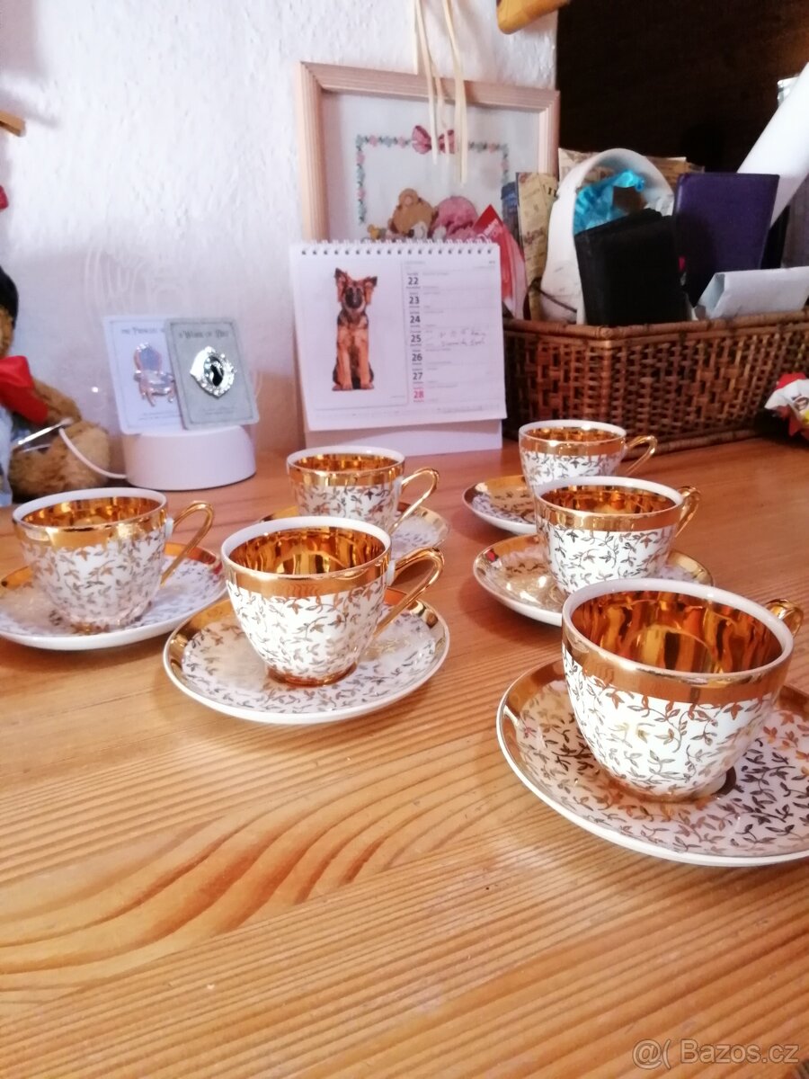 Zlatobílý čajový servis