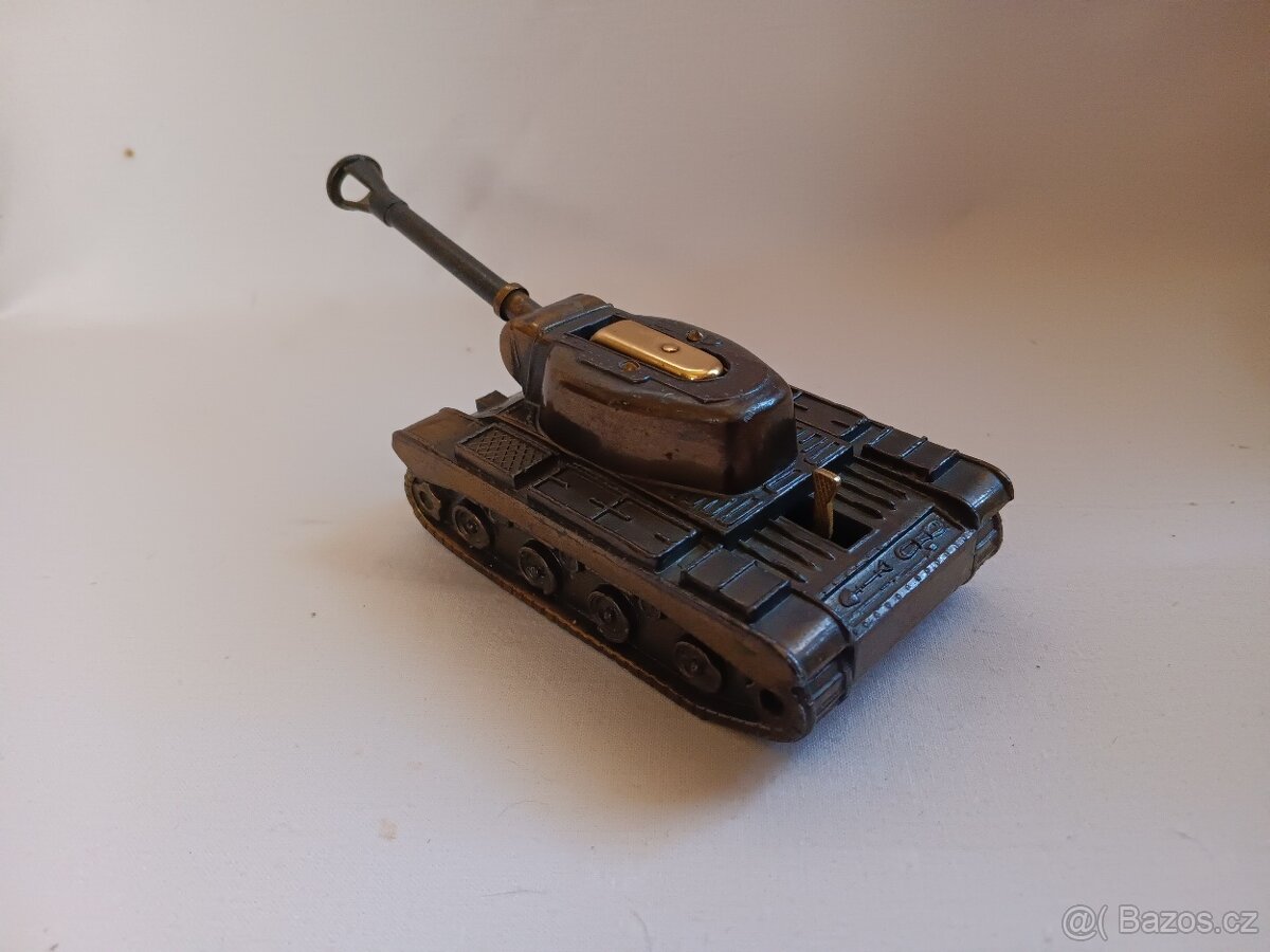 Tank - stolní benzínový zapalovač