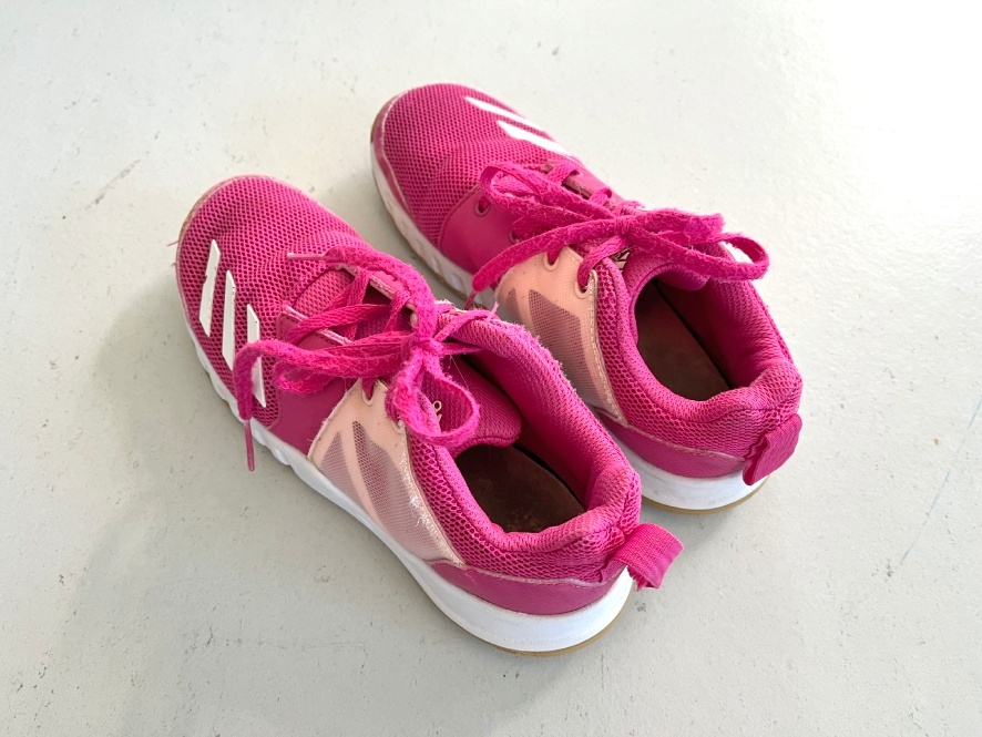 Dívčí tenisky Adidas, vel. 34
