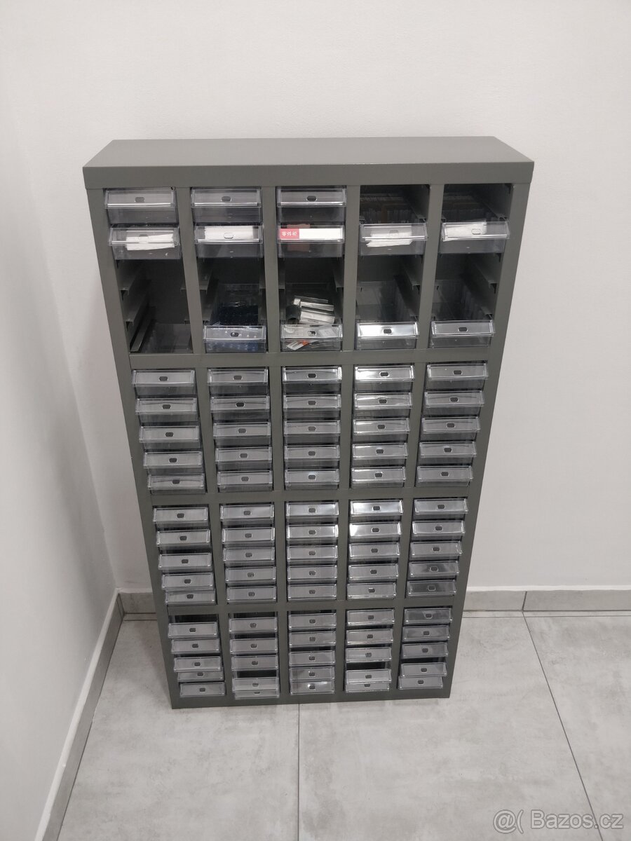 Organizér - skříň na nářadí atd.