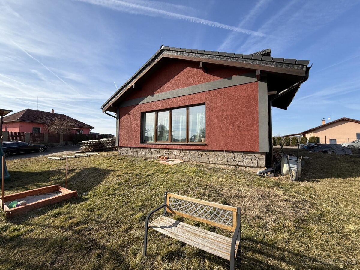 Prodej patrového rodinného domu 124 m², pozemek 549 m²