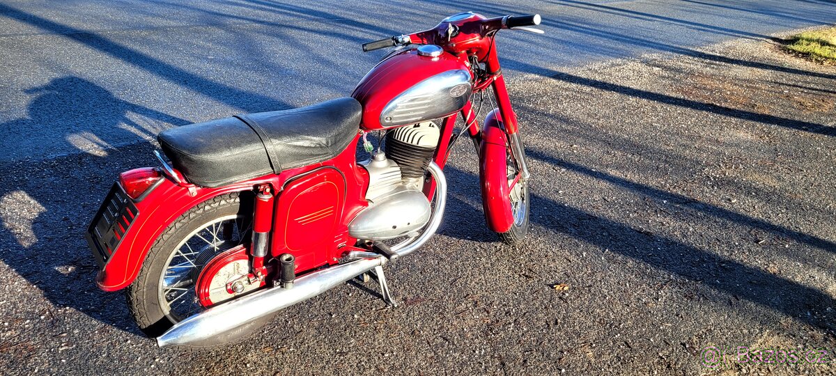 Jawa 250/559