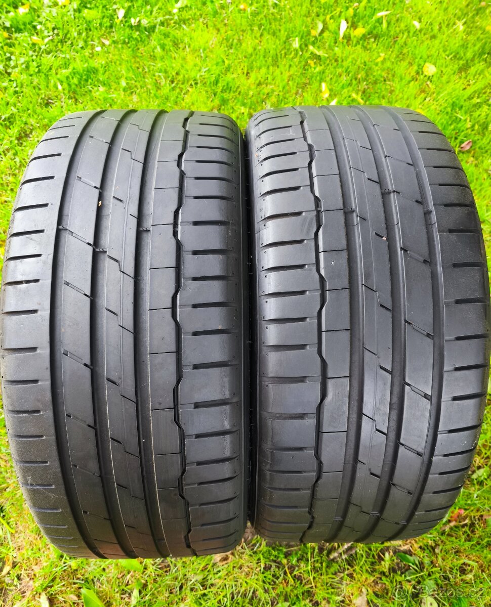 2 letní pneumatiky Hankook 235/35/20  5mm  2021