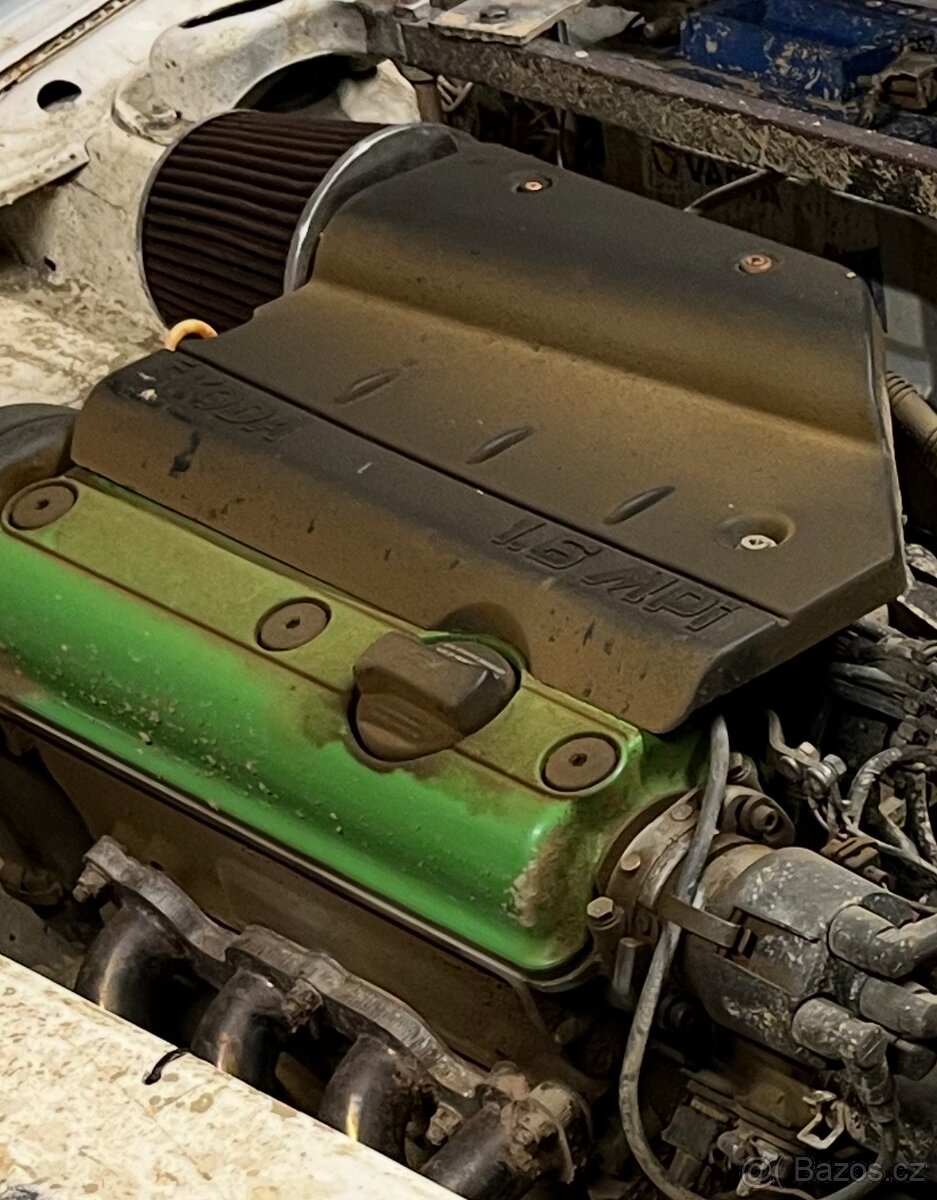 Závodni motor 1.6 8v