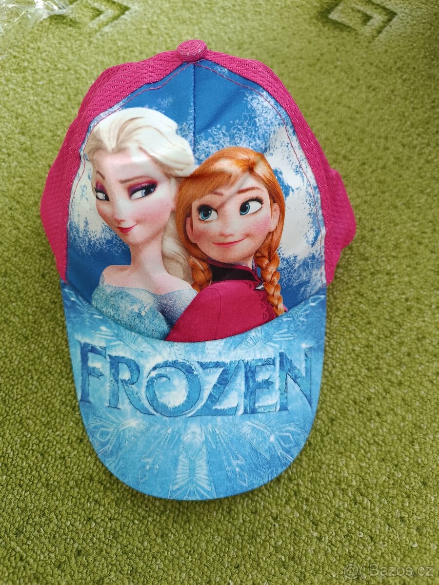 Různé věci dívčí