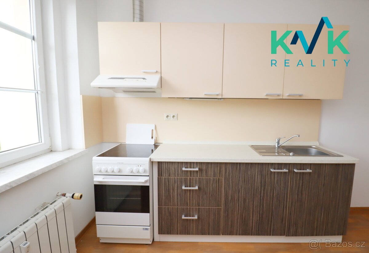 Pronájem bytu 1+1, 38 m², po rekonstrukci, Ostrov – ul. Hro