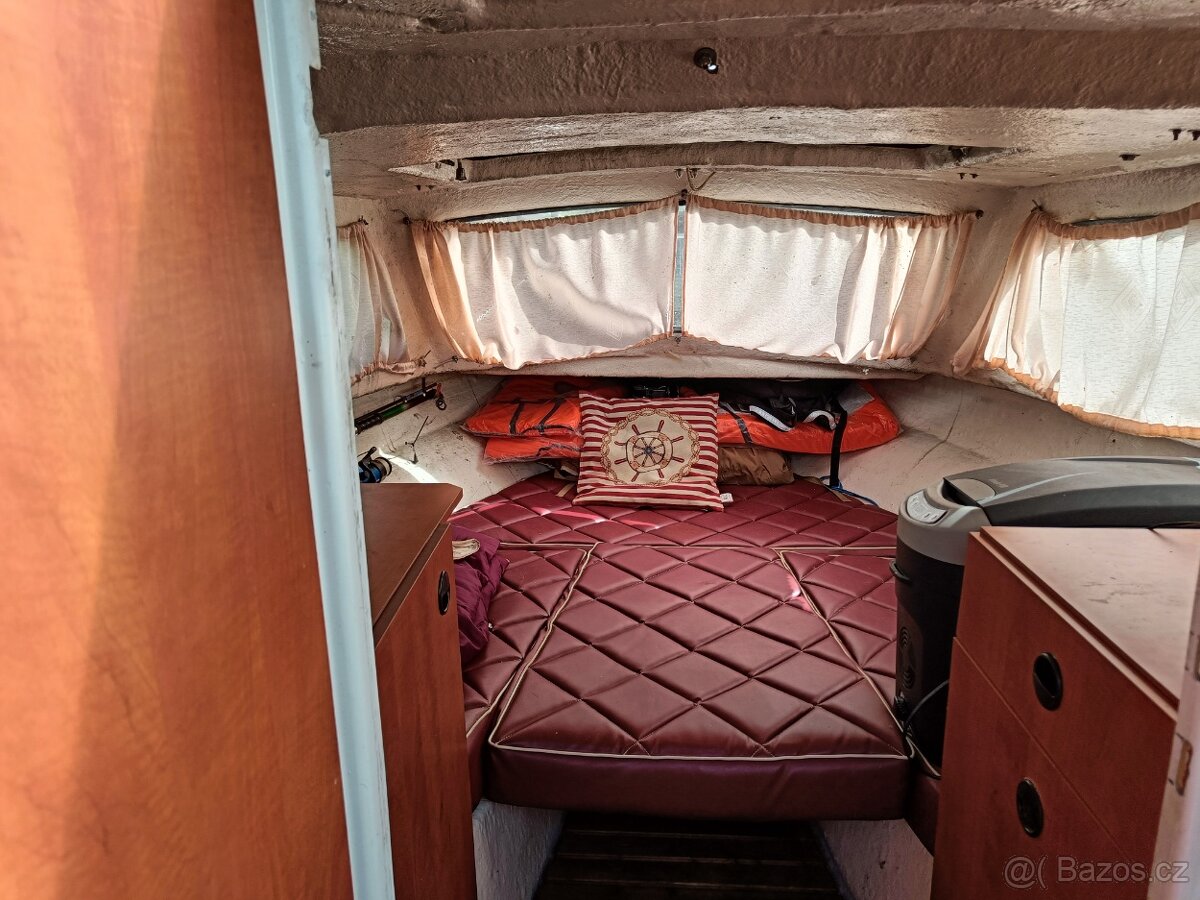 Kajutová motorová loď Shetland