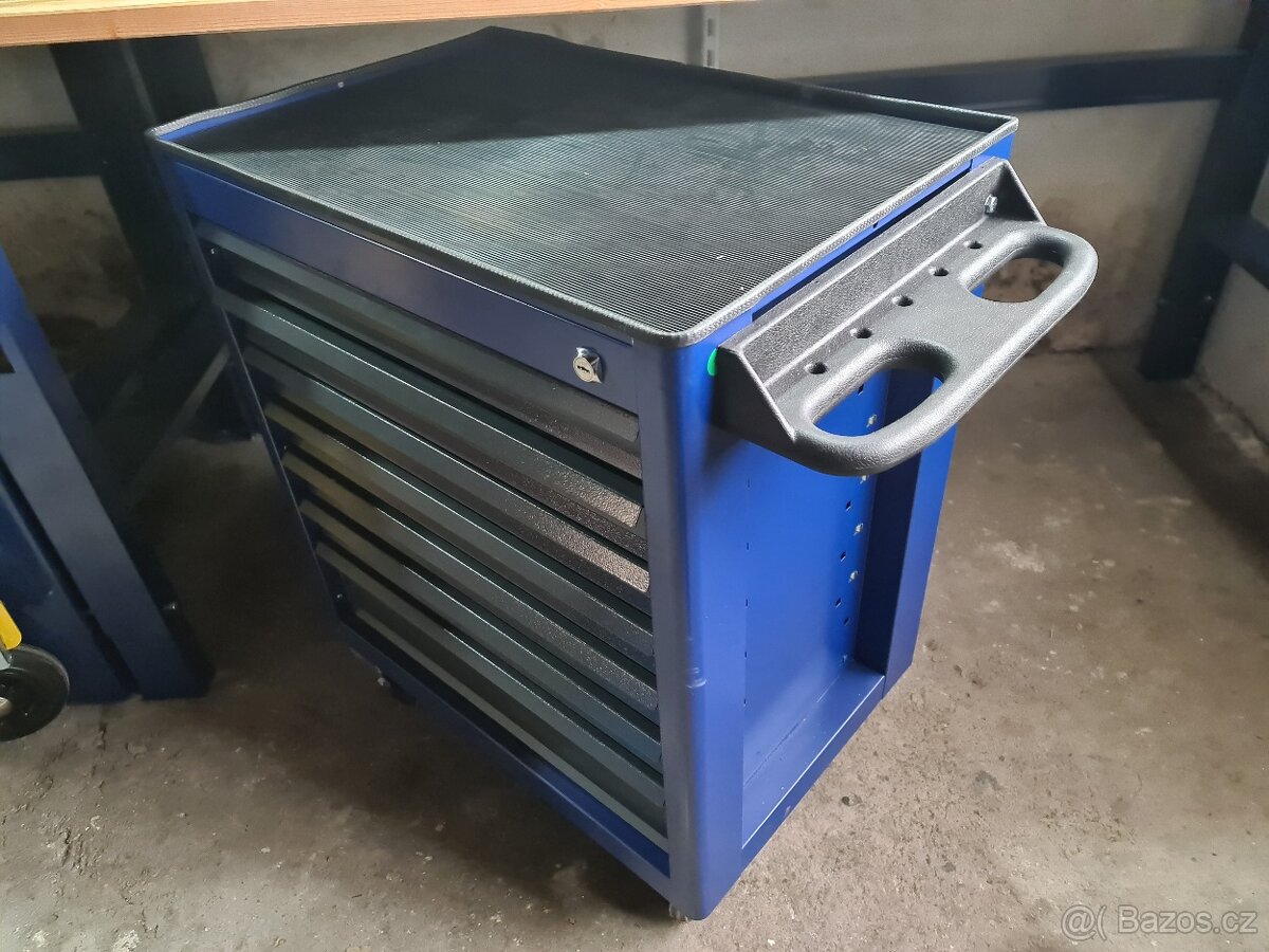 Dílenský pojízdný box BERNER s nářadím