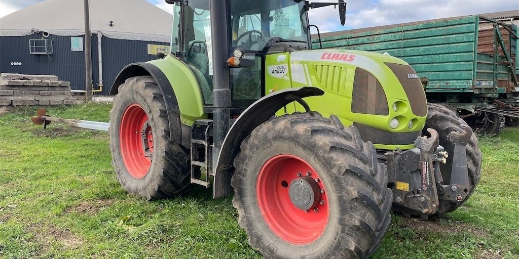 CLAAS Arion 640