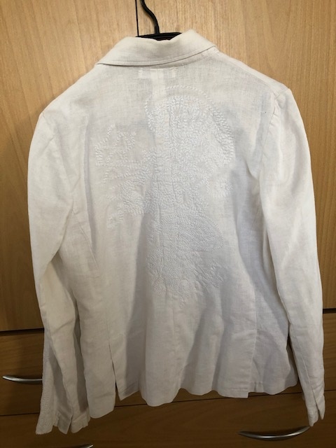 Bílé dámské sako s výšivkami, vel.M