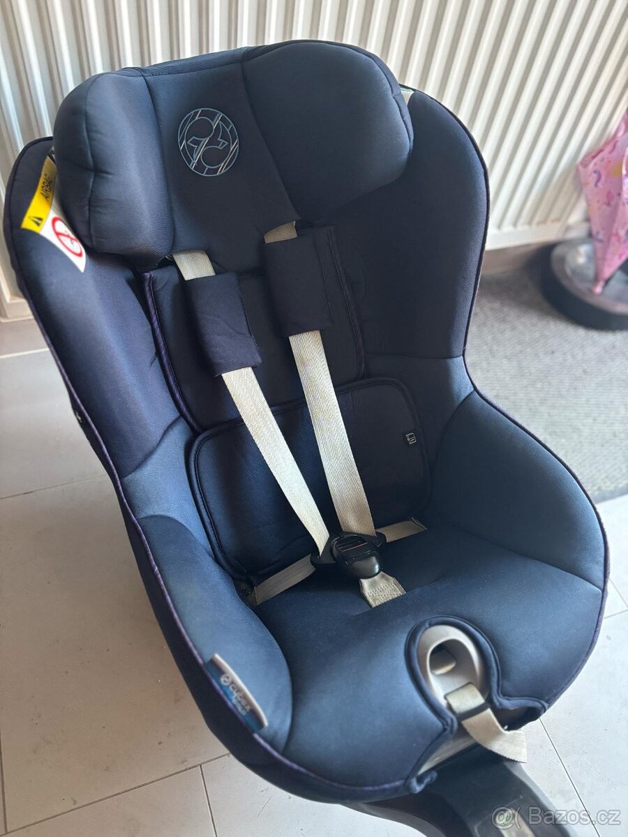 Otočná autosedačka CYBEX SIRONA