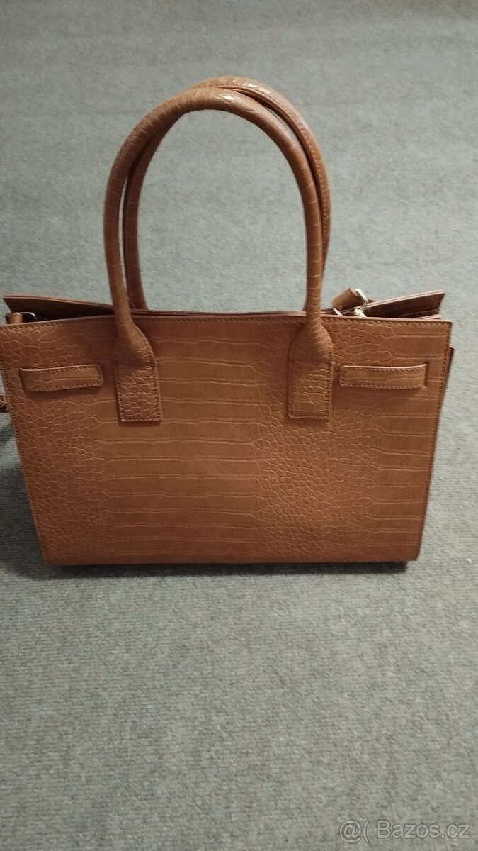 Hnědá větší kabelka