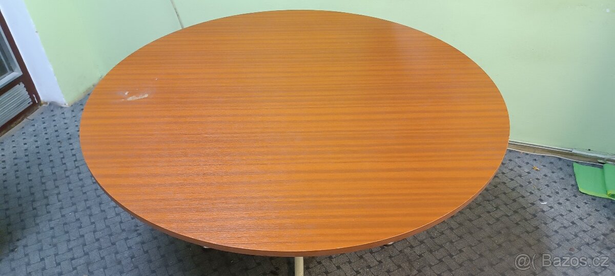 Jídelní stůl kulatý 120 cm, kovový podstavec