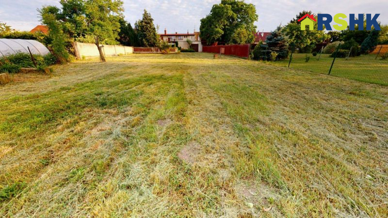 RD s 2 byty 3+1, garážemi, HK, ul. Zelená, pozemek...