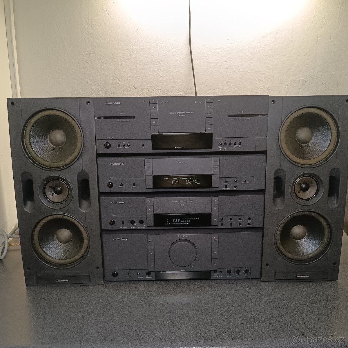 GRUNDIG 210