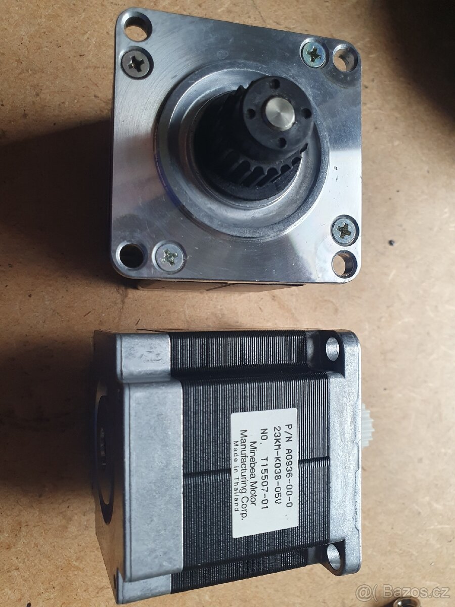 Krokový motor
