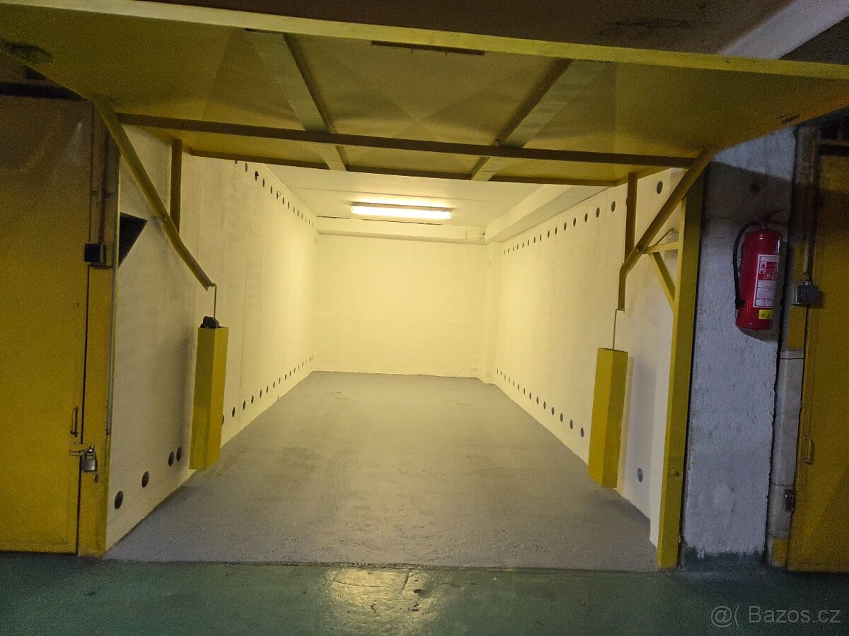 Garáž 17 m² v OV – Praha 8, Troja