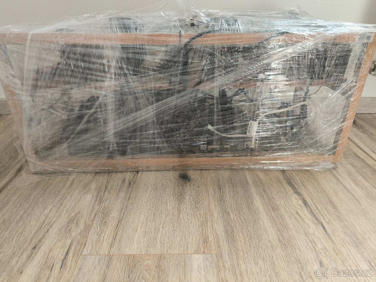 Jen karty nebo jako celek