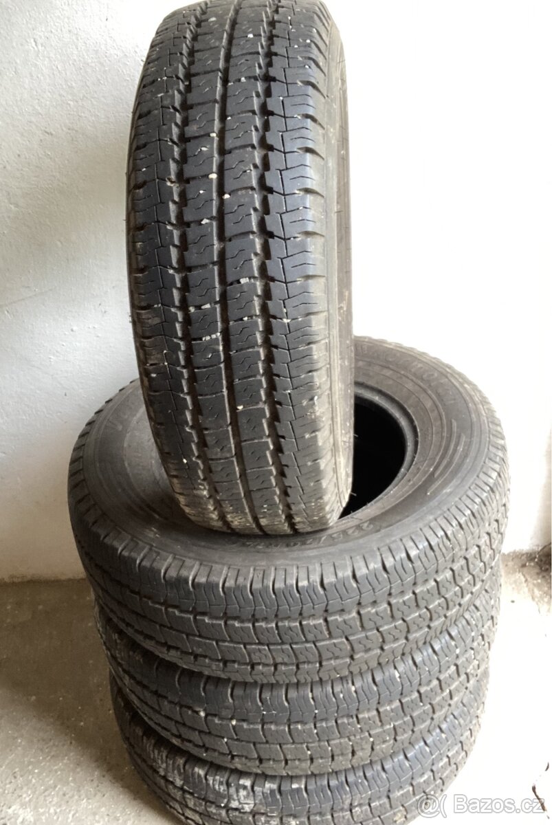 Letní pneu 225/70 R15 C Vzorek 8,3 mm