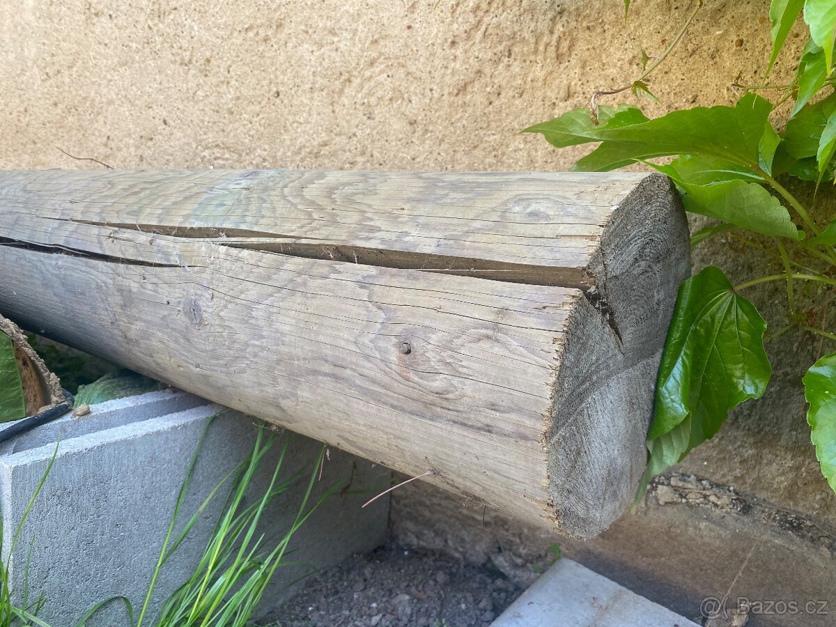 Dřevěný kůl