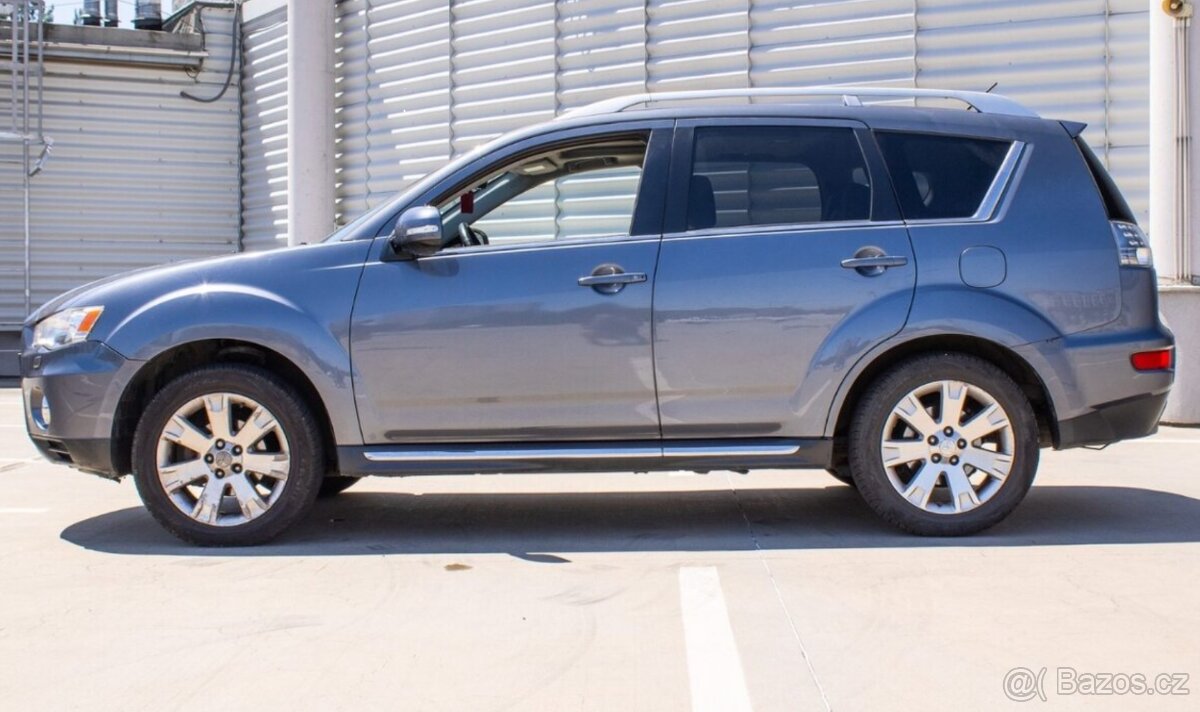 Outlander 2.2 DI-D automat 115kW