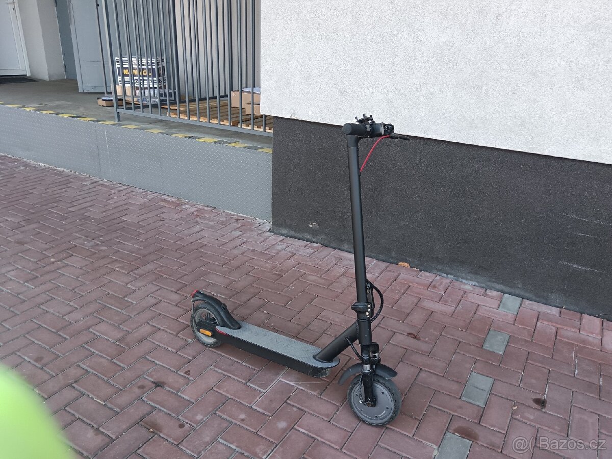 Elektrokoloběžka Sencor Scooter S30