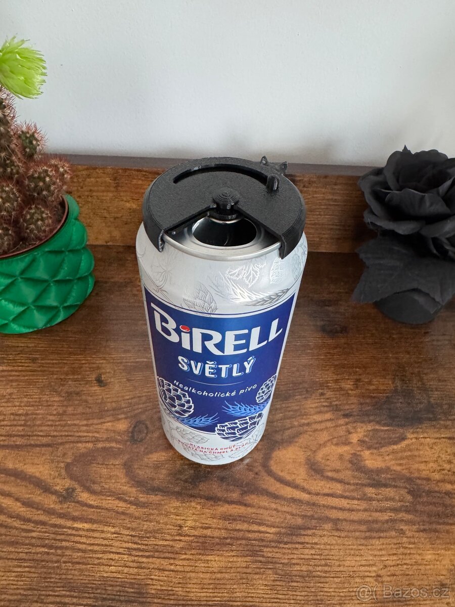 Krytka plechovky proti hmyzu.