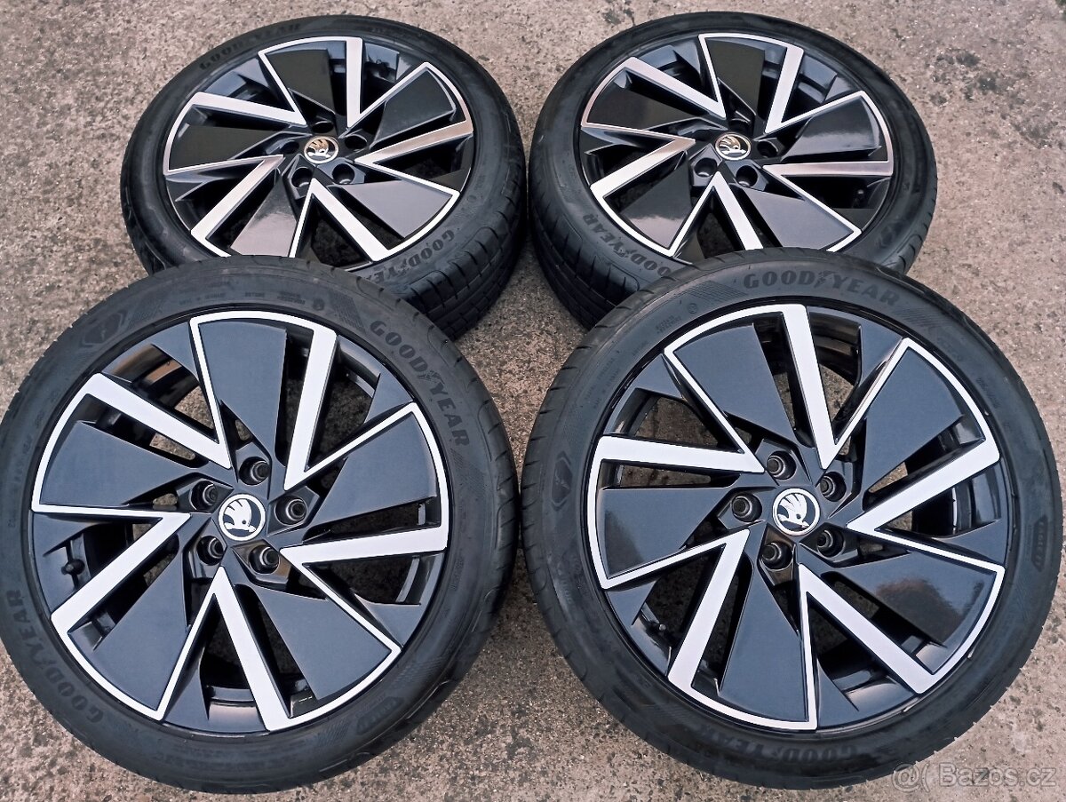 Originál sada disků Škoda Octavia IV 5x112 R18 Vega