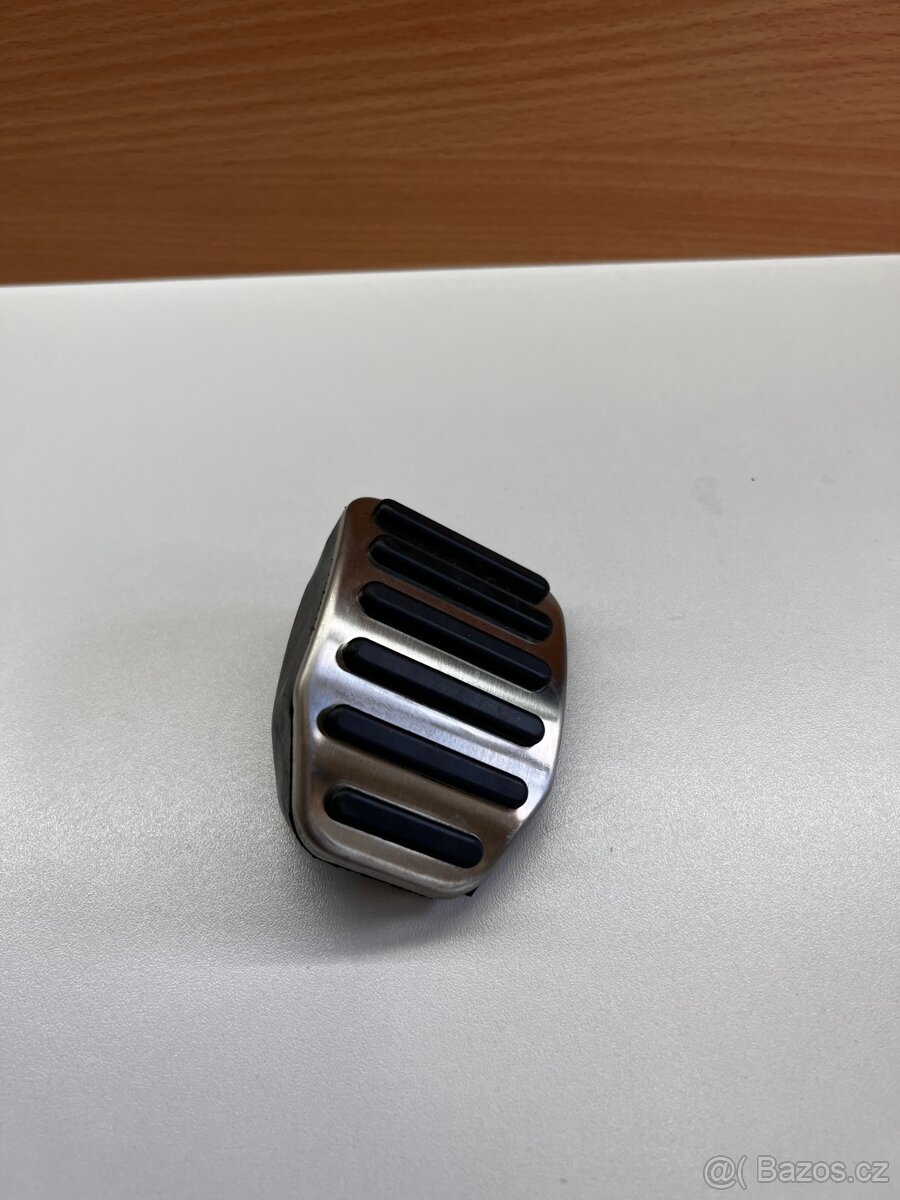 Kryt, krytka pedálu spojky Škoda Superb 1 originál