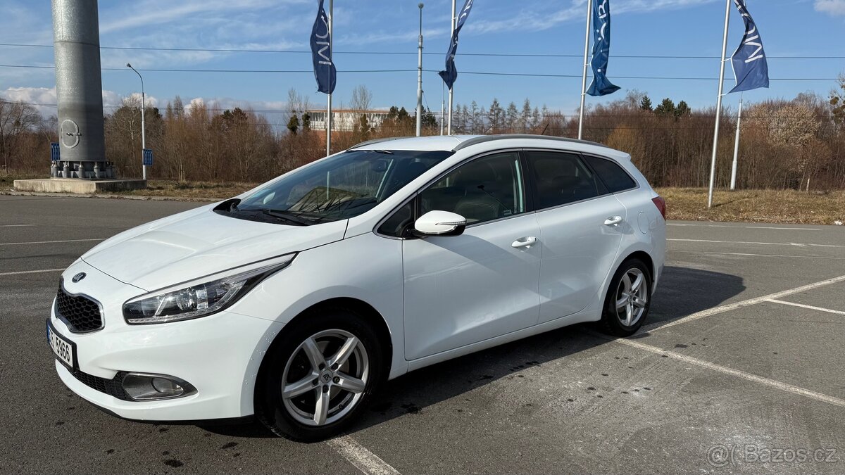 Kia Ceed 1,6 CRDi, aut.7 st., 45000 km R.v. 2015 1. maj