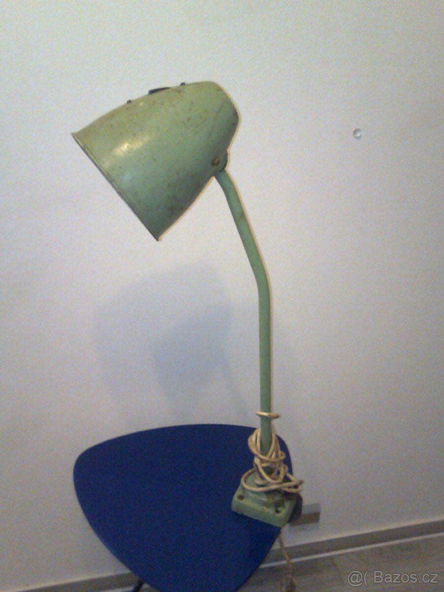 Industriální lampy zelené -