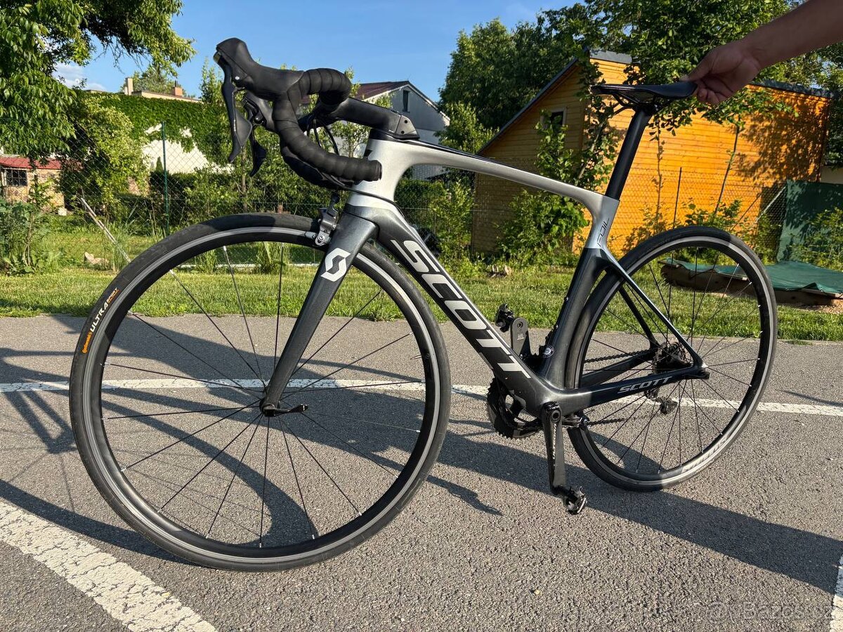 Silniční kolo Scott Foil 20