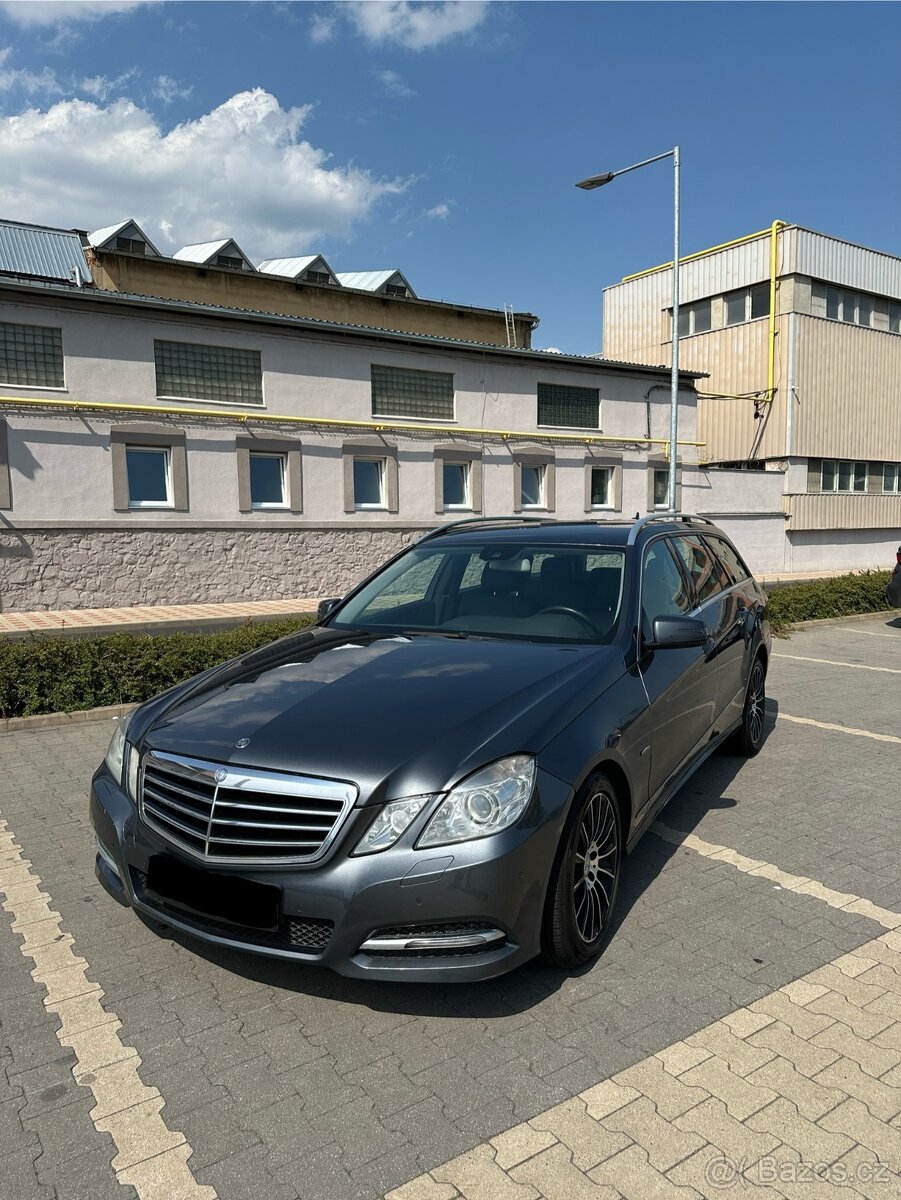 Prodám Mercedes-Benz E 220 CDI W212 AVANTGARDE BLUEEFFICIENC