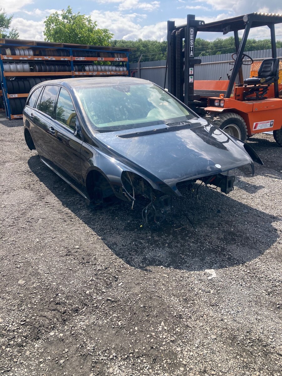 Mercedes R 251 Díly z rozebraných vozidel