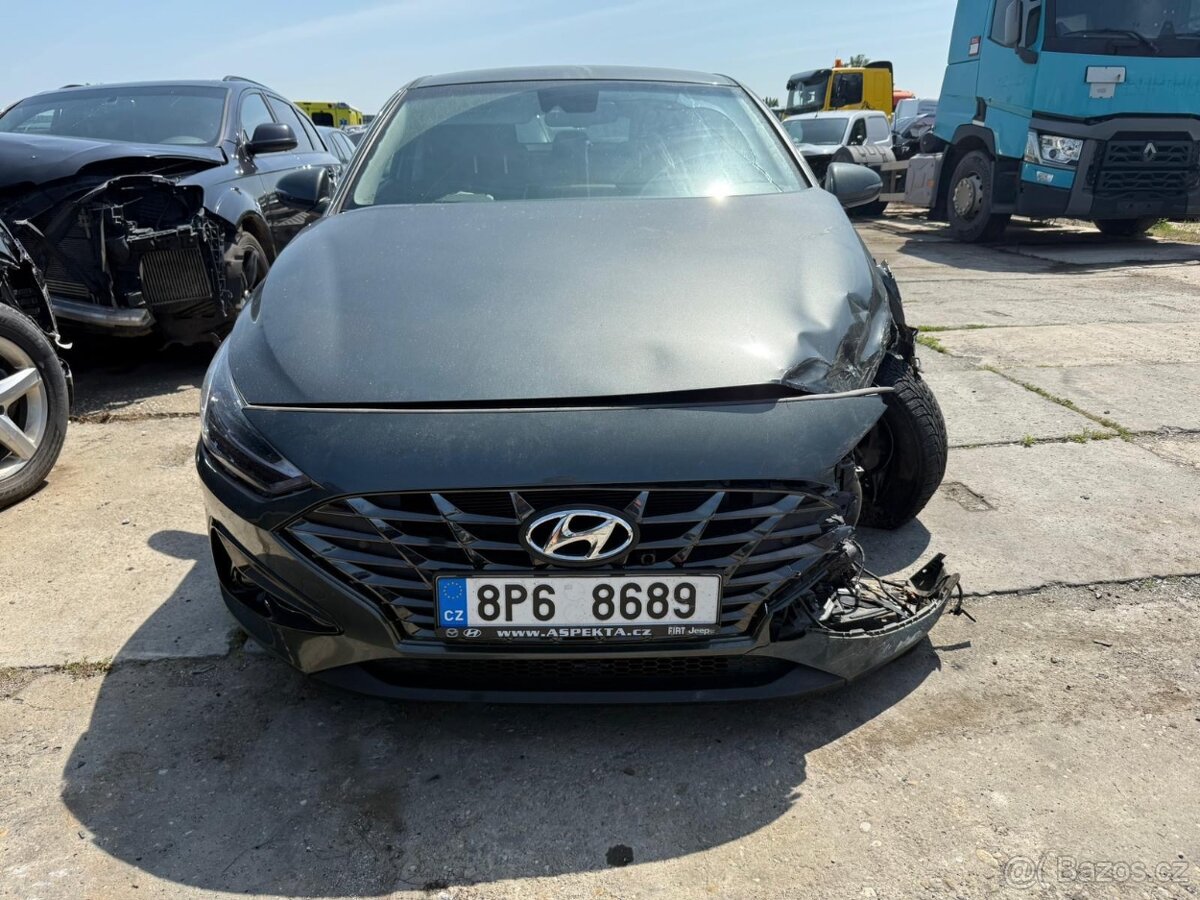 Hyundai I30 Fastback 1.5i 118kw. 2021 48V. Motlr start