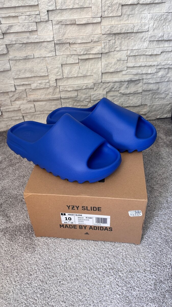 Adidas yeezy slides