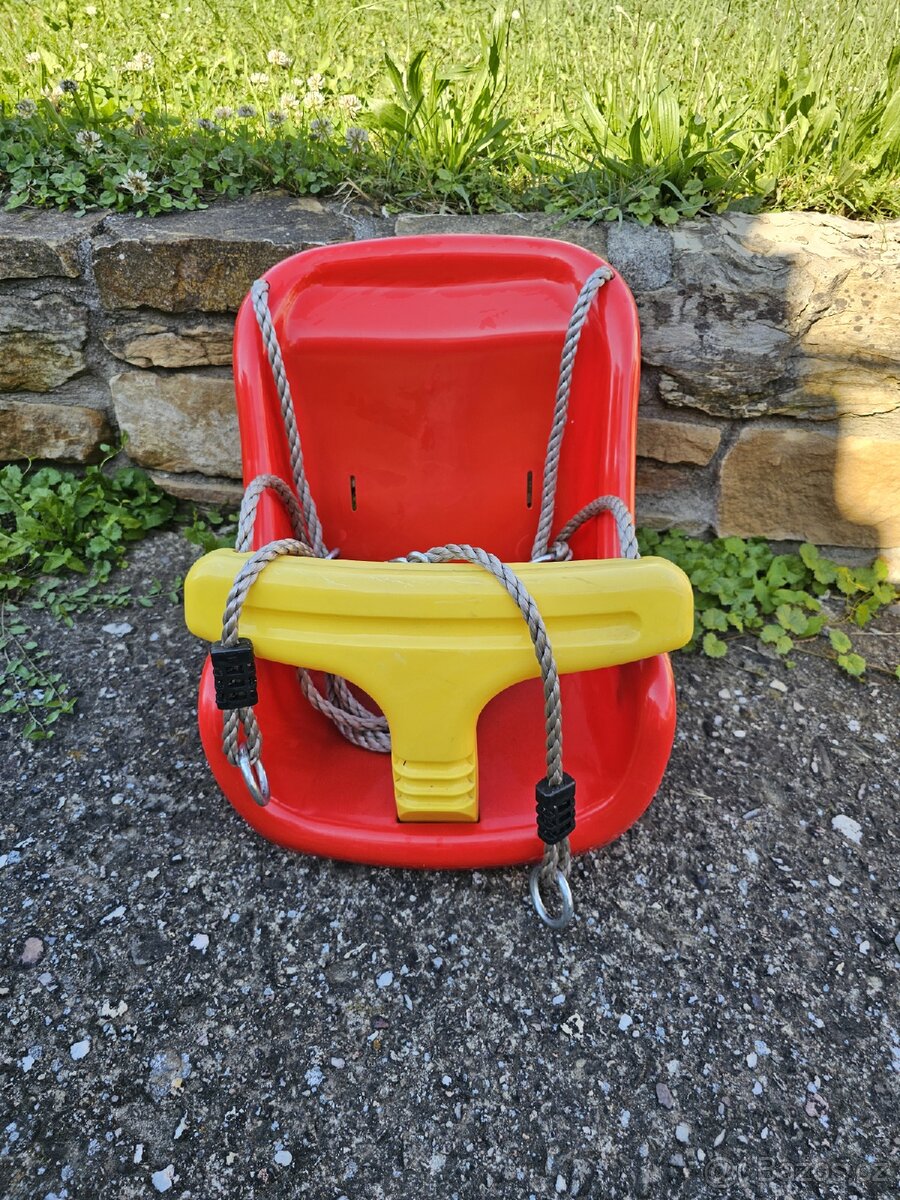 Dětská houpačka