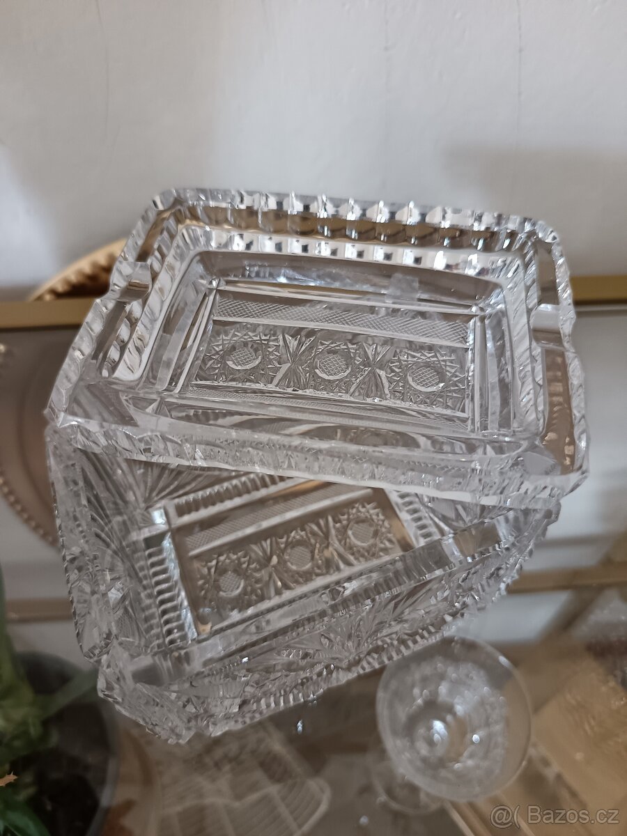Broušené křišťálové sklo, art deco a další