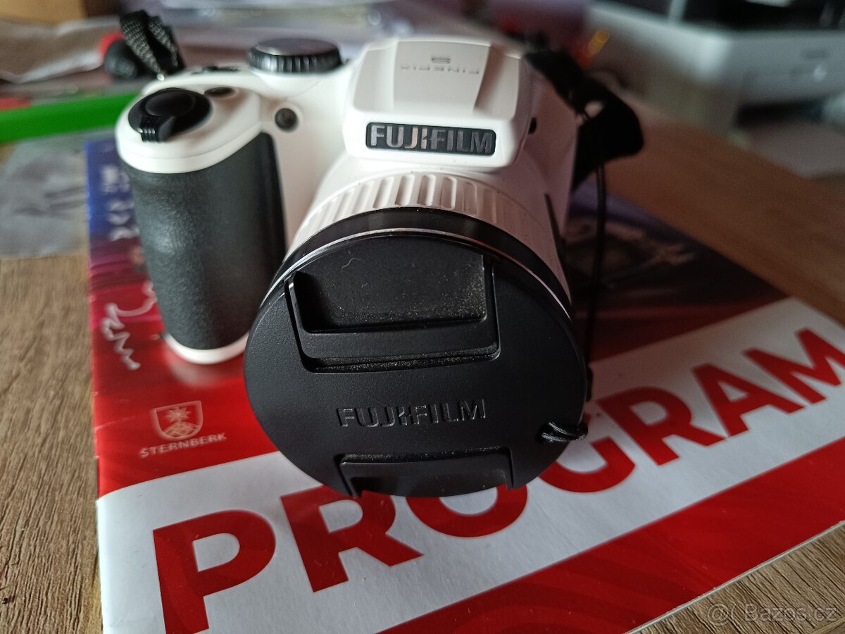 Fujifilm Finepix S4800