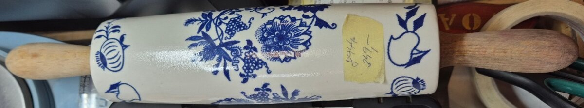 porcelánový, váleček na nudle, modrý cibulákový dekor
