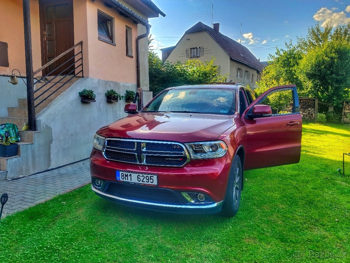 Dodge Durango 3.6 V6 (216 kW) – rodinný „tank“ s LPG a výbav