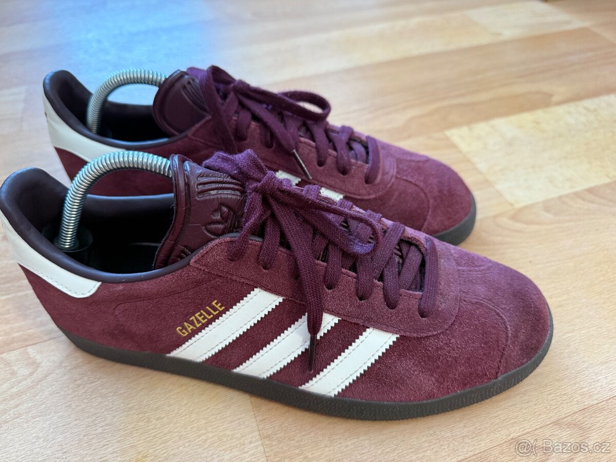Adidas gazelle maroon