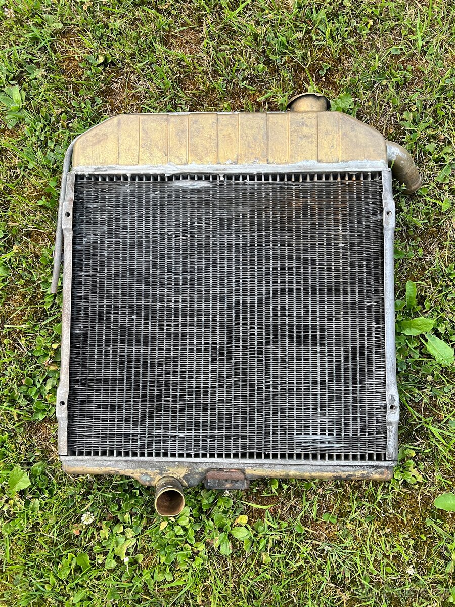 Škoda 100 / 1000 MB chladič vody
