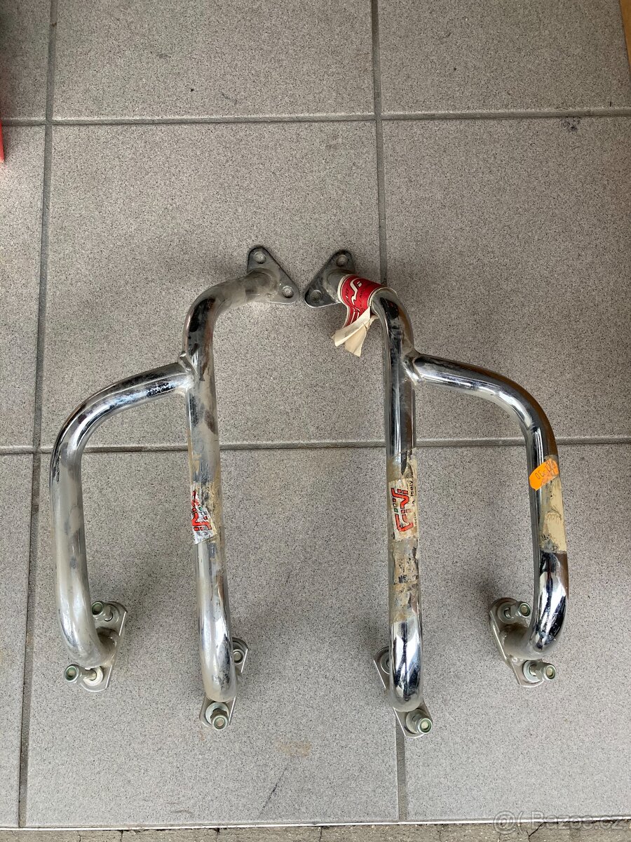 Honda VF 750 F-padáky Givi