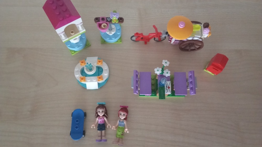 Lego friends - Olivia a zmrzlinářské kolo 41030, 41024
