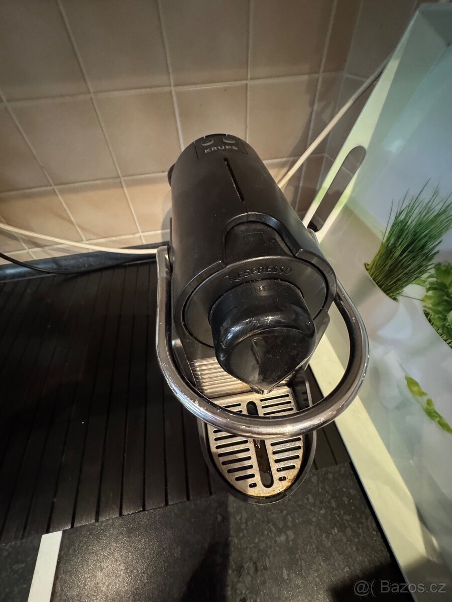 Kavovar nespresso